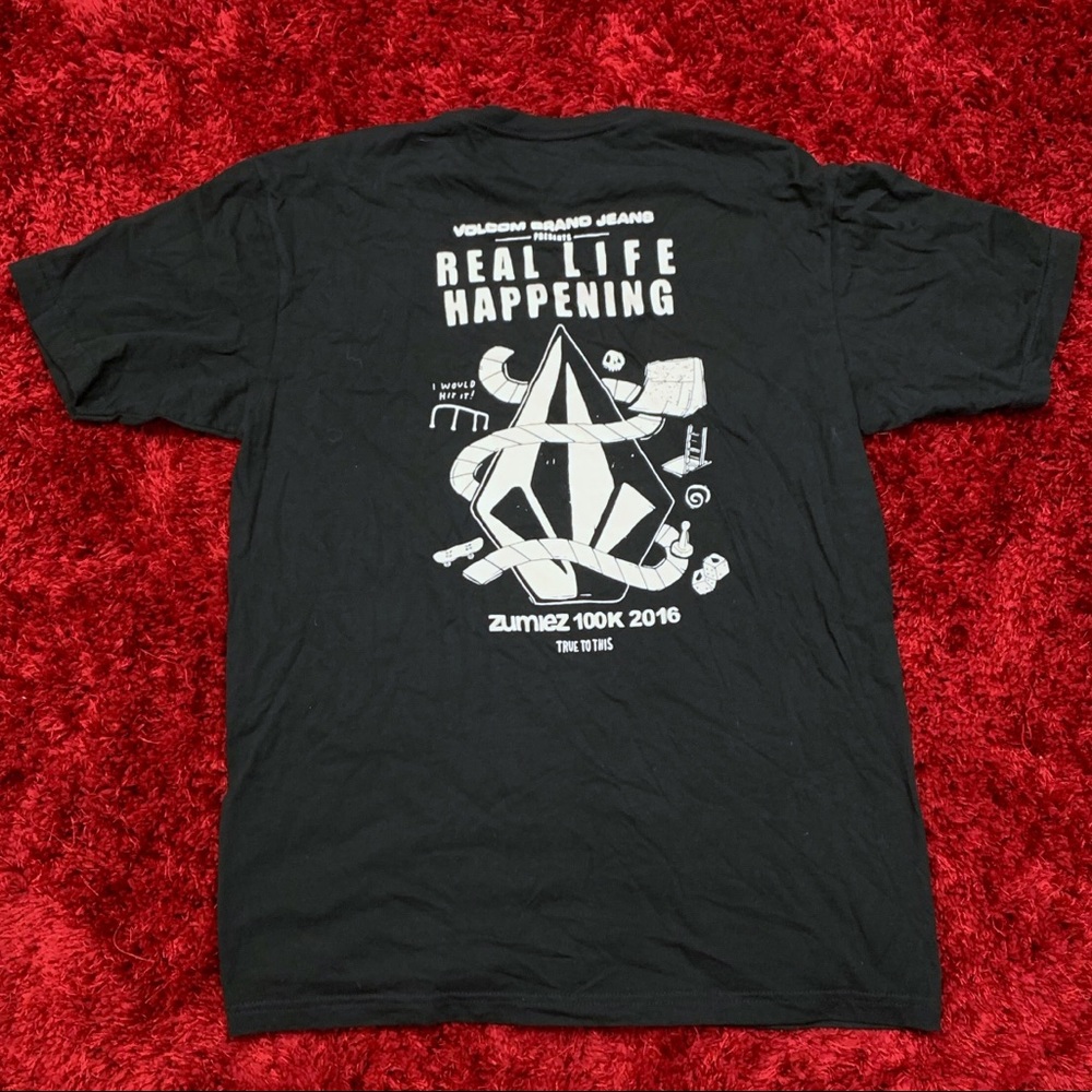 Volcom Zumiez 100K 2016 Snow Skateboard Real Life Happening Large Short Sleeve